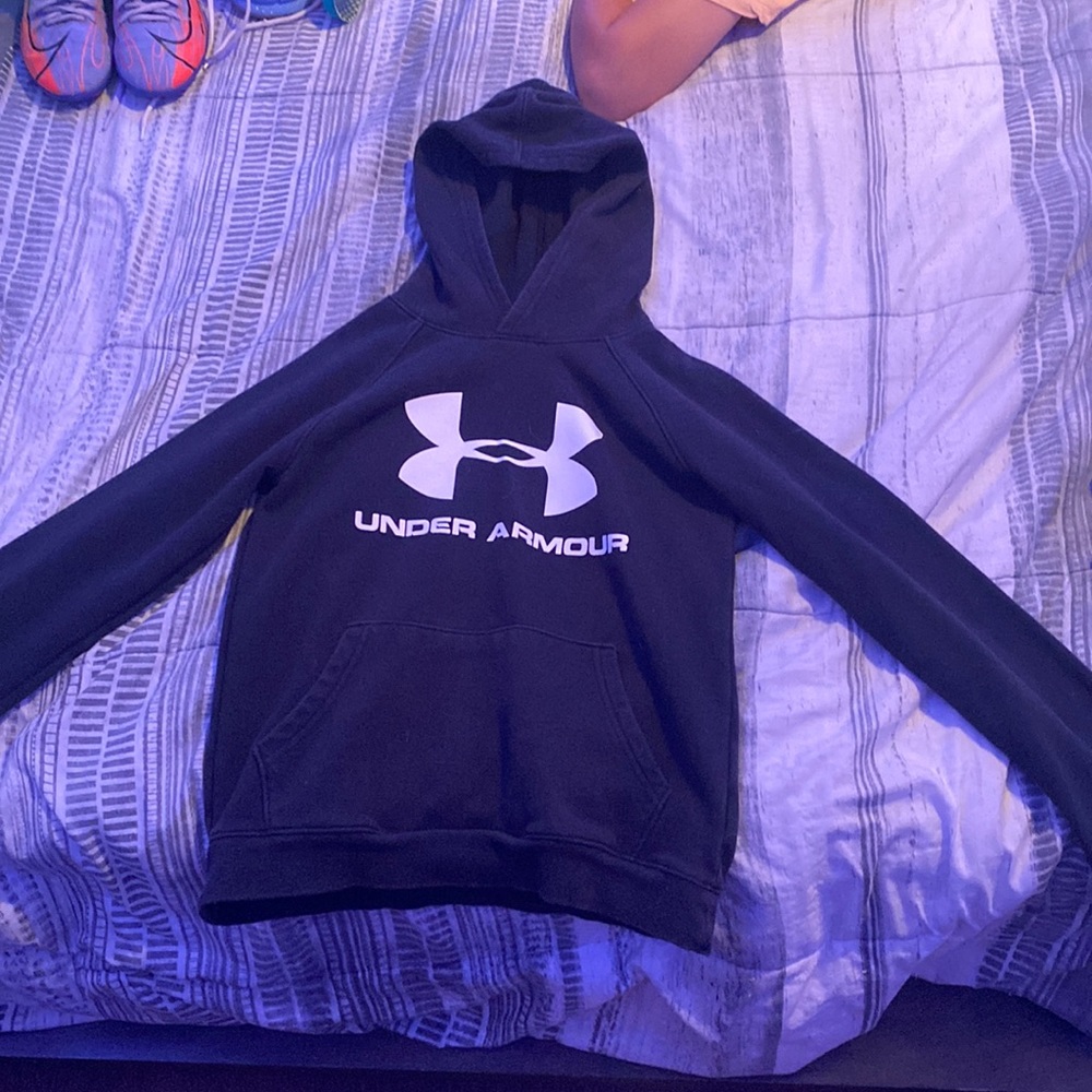 Black and white boys under armour sweatshirt